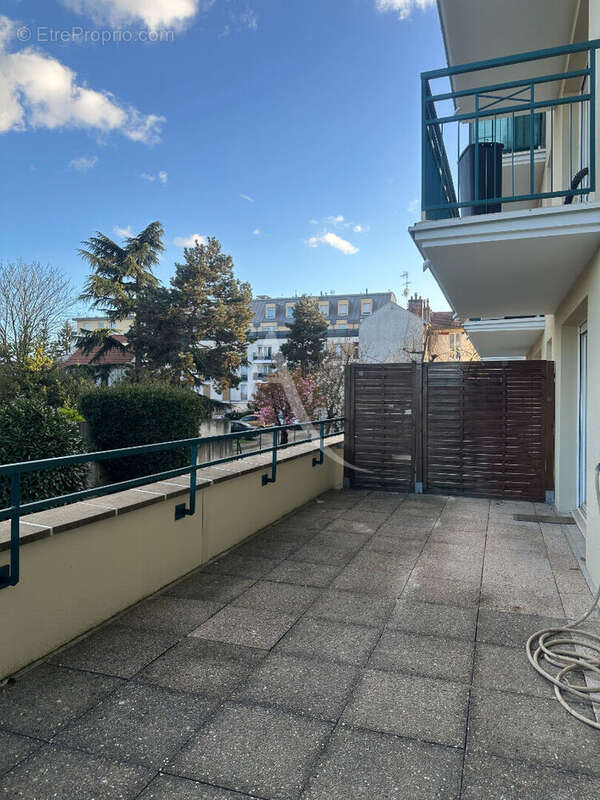 Appartement à EPINAY-SUR-SEINE