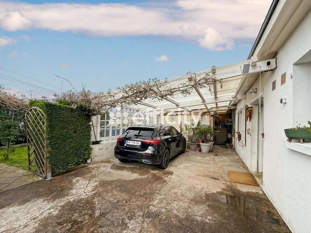 Maison à JOUE-LES-TOURS