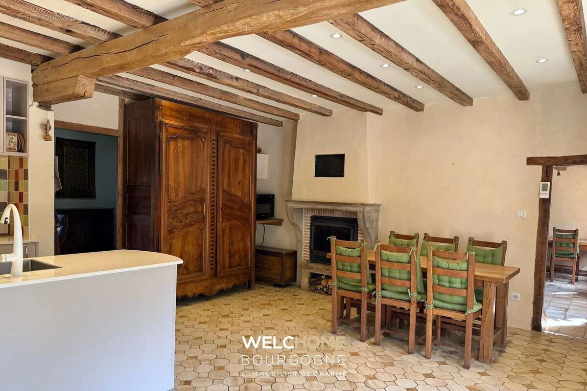 Maison à MONT-SAINT-VINCENT