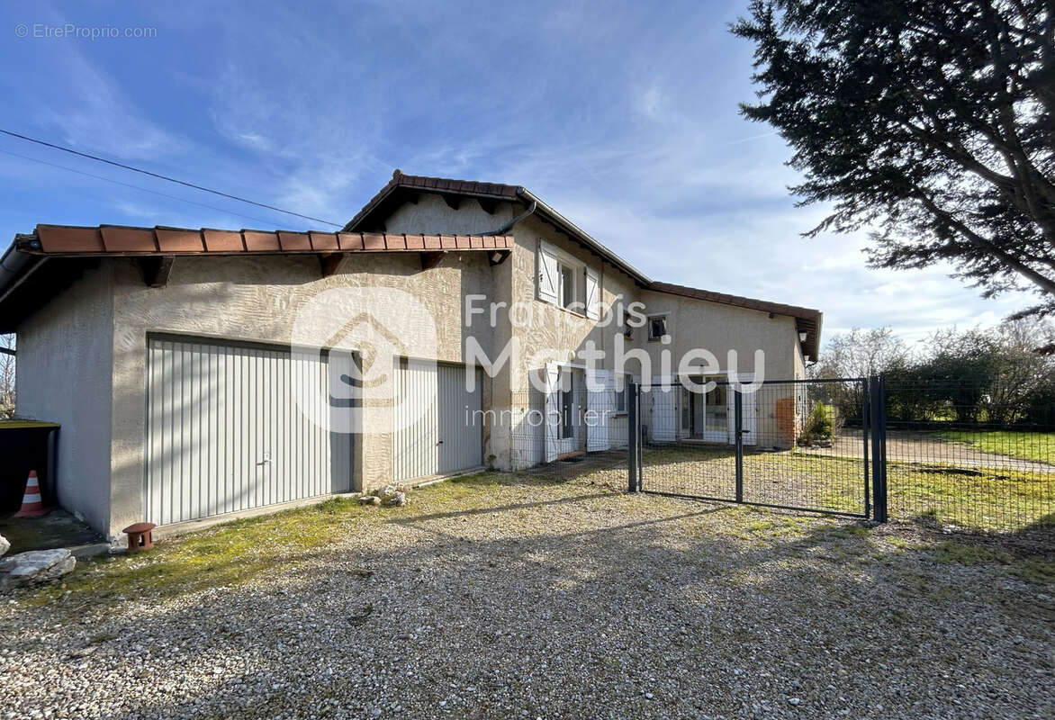 Maison à CHATILLON-SUR-CHALARONNE