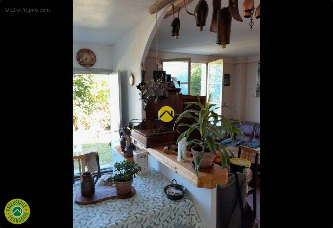 Maison à DUN-LE-PALESTEL