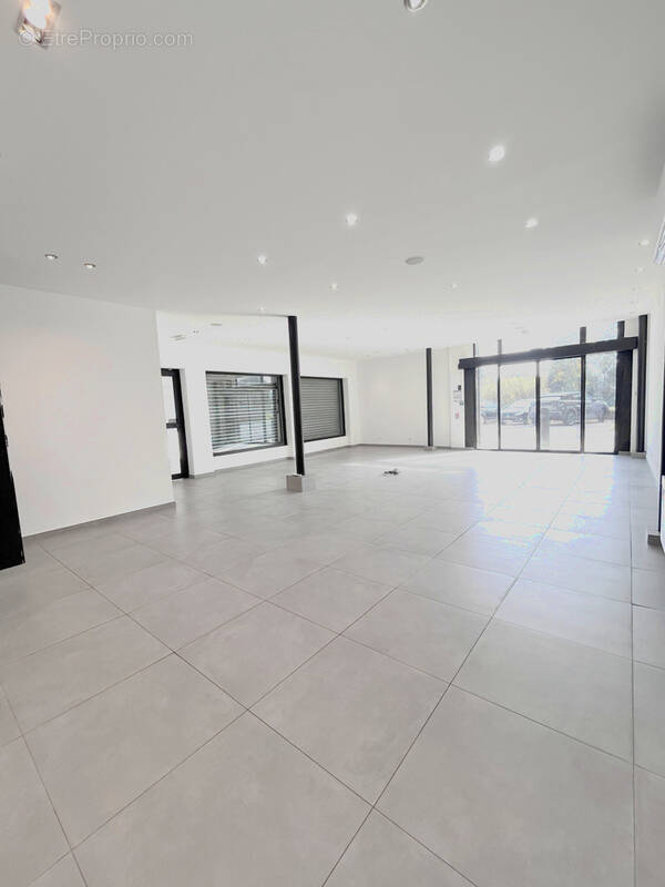 Commerce à LA GARDE