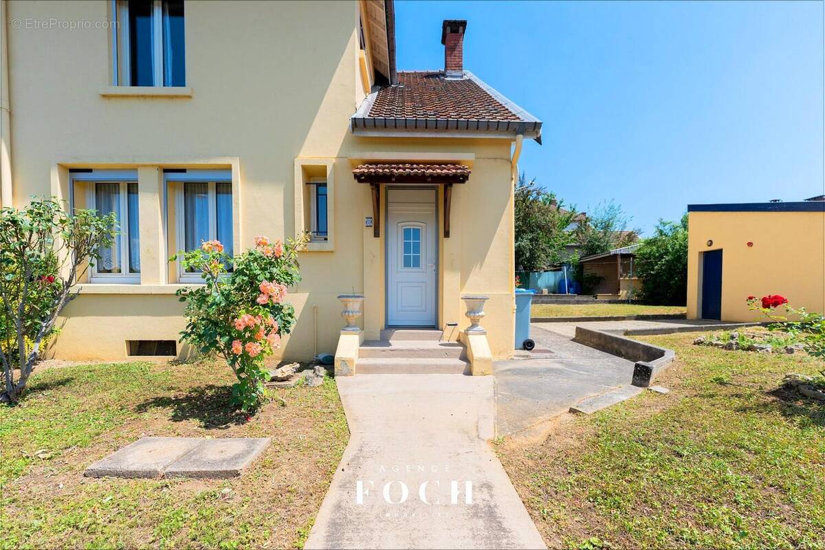 Maison à CUSTINES