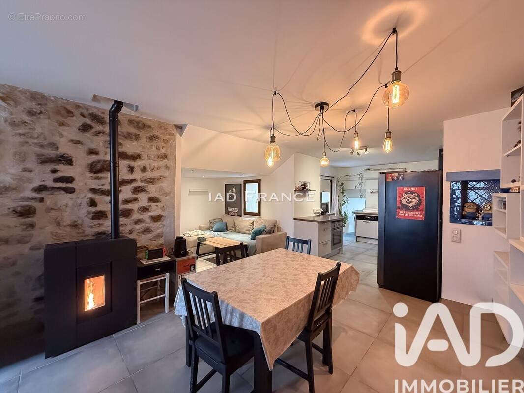 Photo 1 - Maison à TRETS