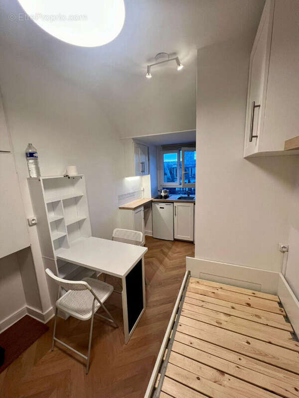 Paris 17e Pereire / Ternes - Chambre de service en parfait état de 9 m² (11m² habitables) - photo 18