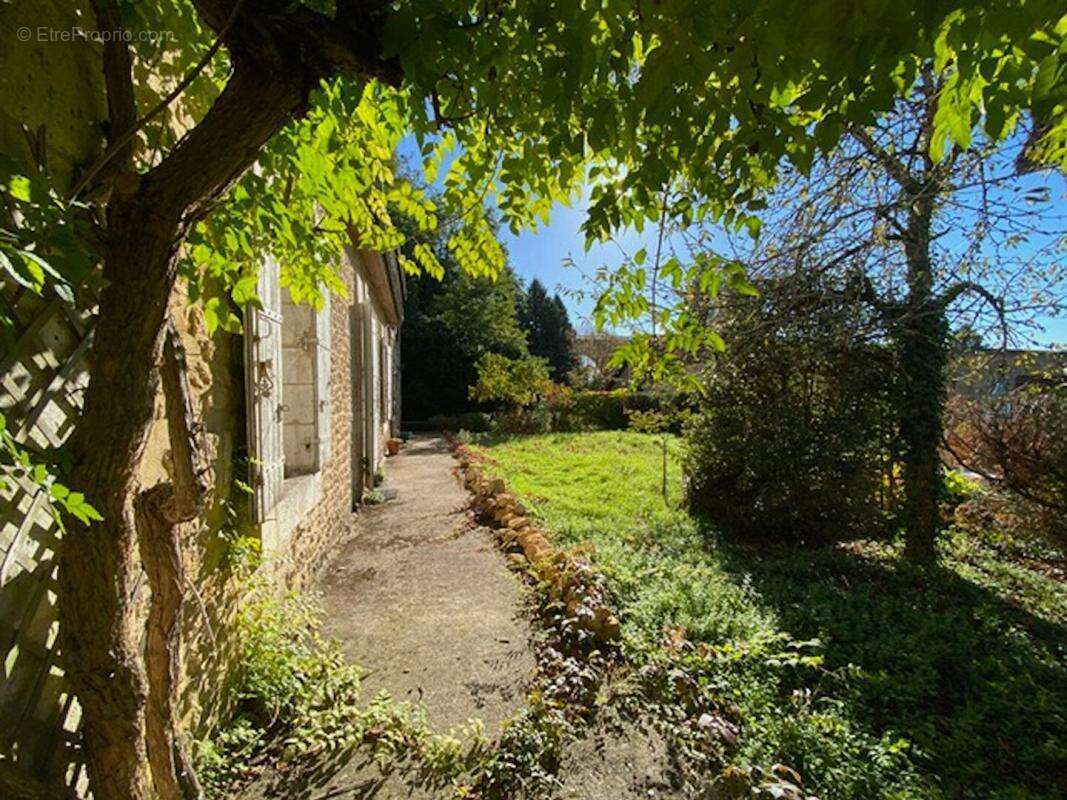 Maison de ville en pierre - photo 2