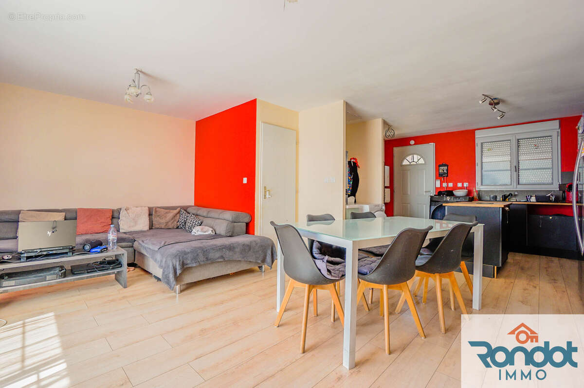 Maison 5 pièces / 85 m2 / 538 m2 terrain - photo 2