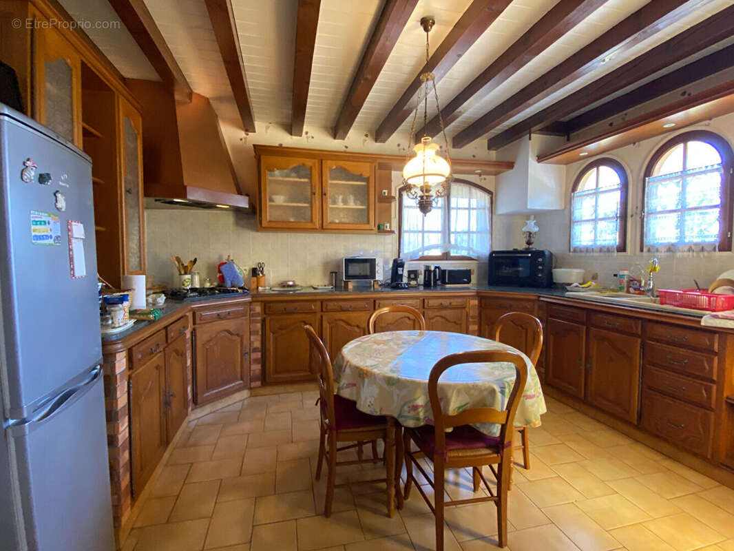 Maison Carcares Sainte Croix 6 pièce(s) 183 m² - photo 4