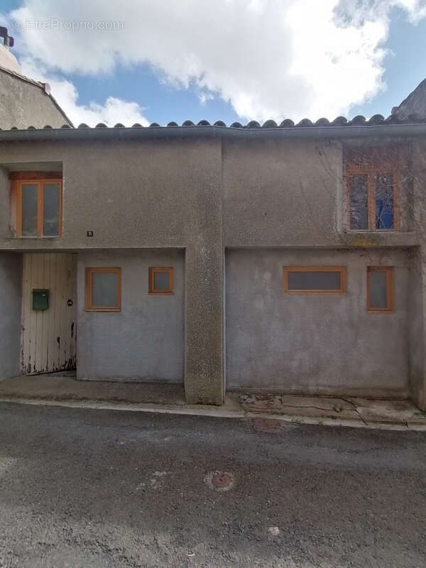 Maison de village avec jardin à Mouthoumet Gros Travaux à prévoir - photo 2