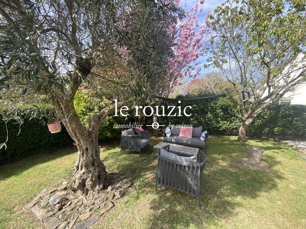 Maison 157 m² à Saint-Ave  - photo 4