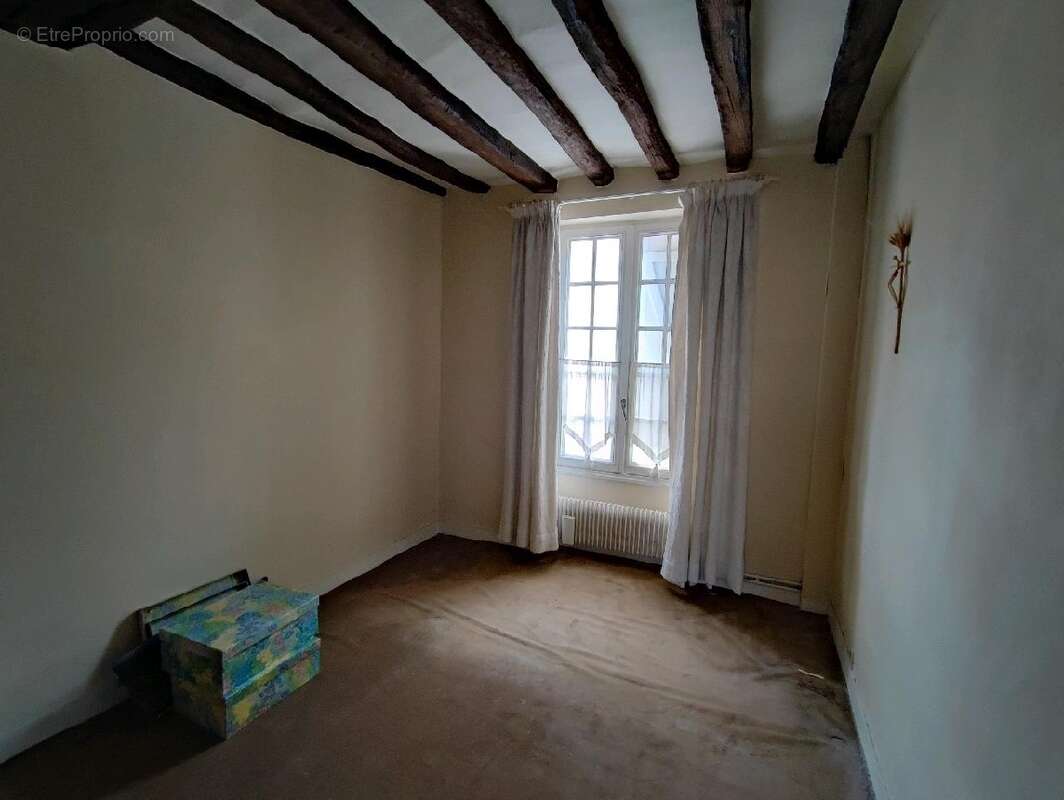 Maison à NESLES-LA-VALLEE