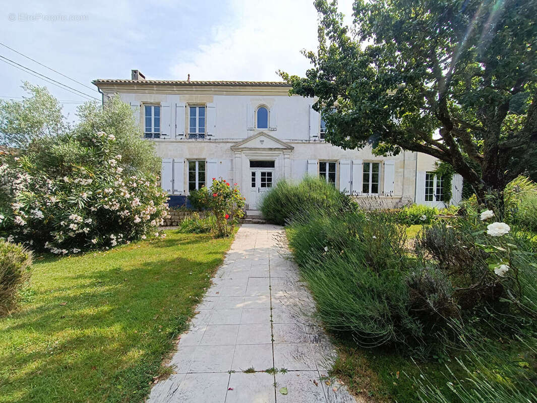 Maison à SAINTE-SEVERE