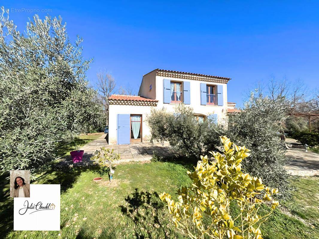 Maison à CHATEAUDOUBLE