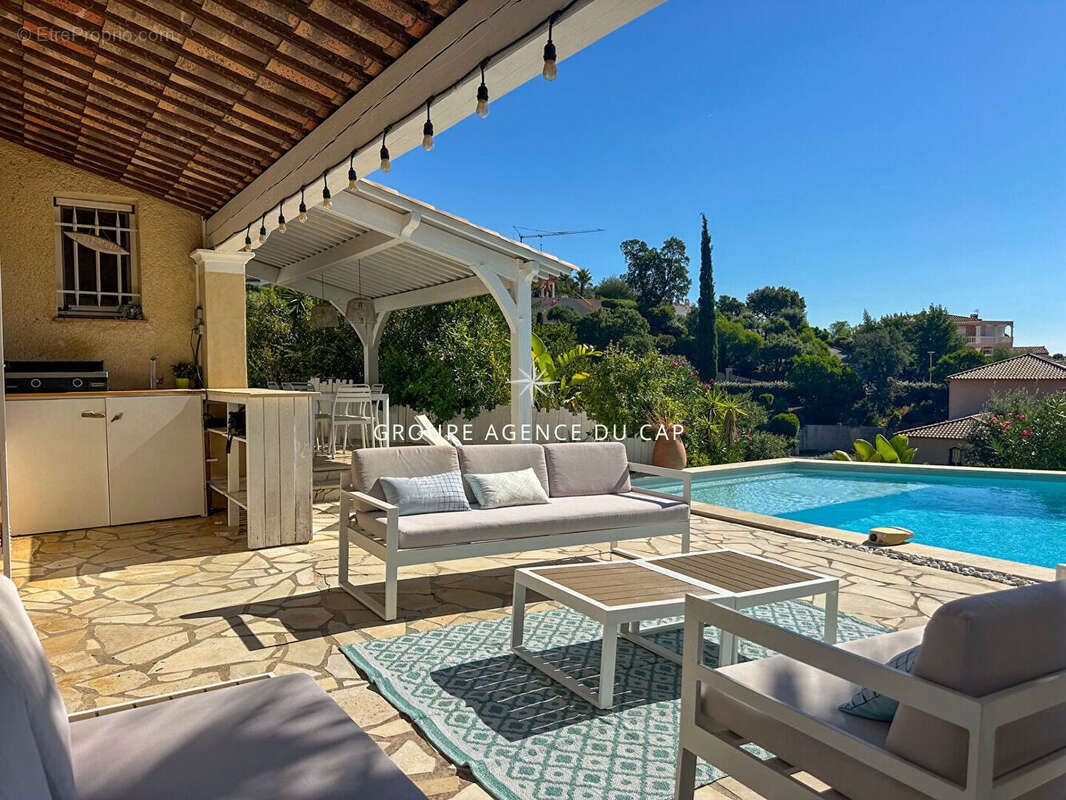 Maison à LES ISSAMBRES