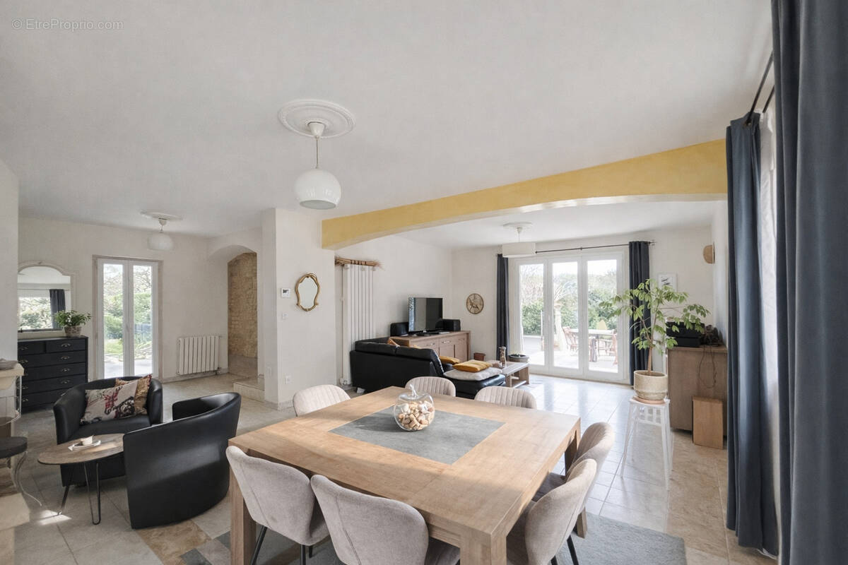 Maison à PORTES-LES-VALENCE