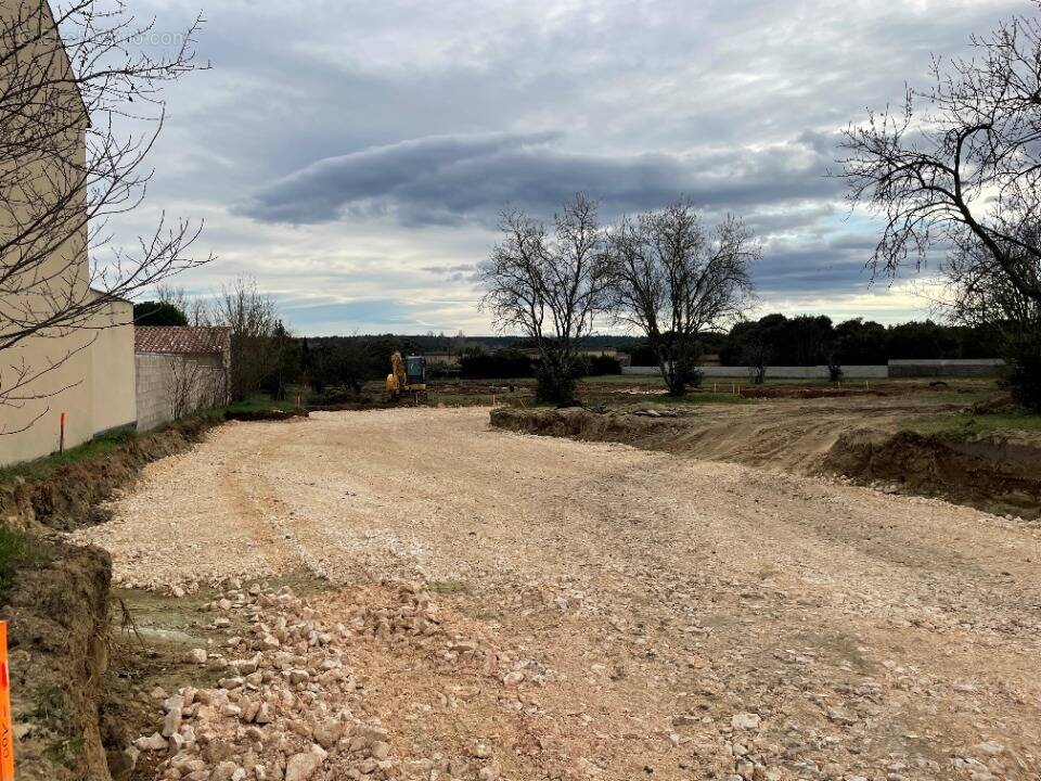 Terrain à SAINT-QUENTIN-LA-POTERIE