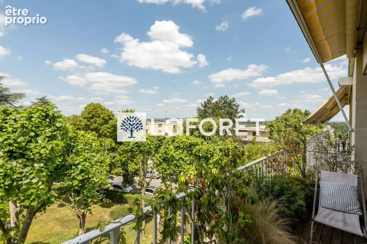 Appartement 5 pièces - 106 m² - Dernier étage avec ascenseur - photo 4