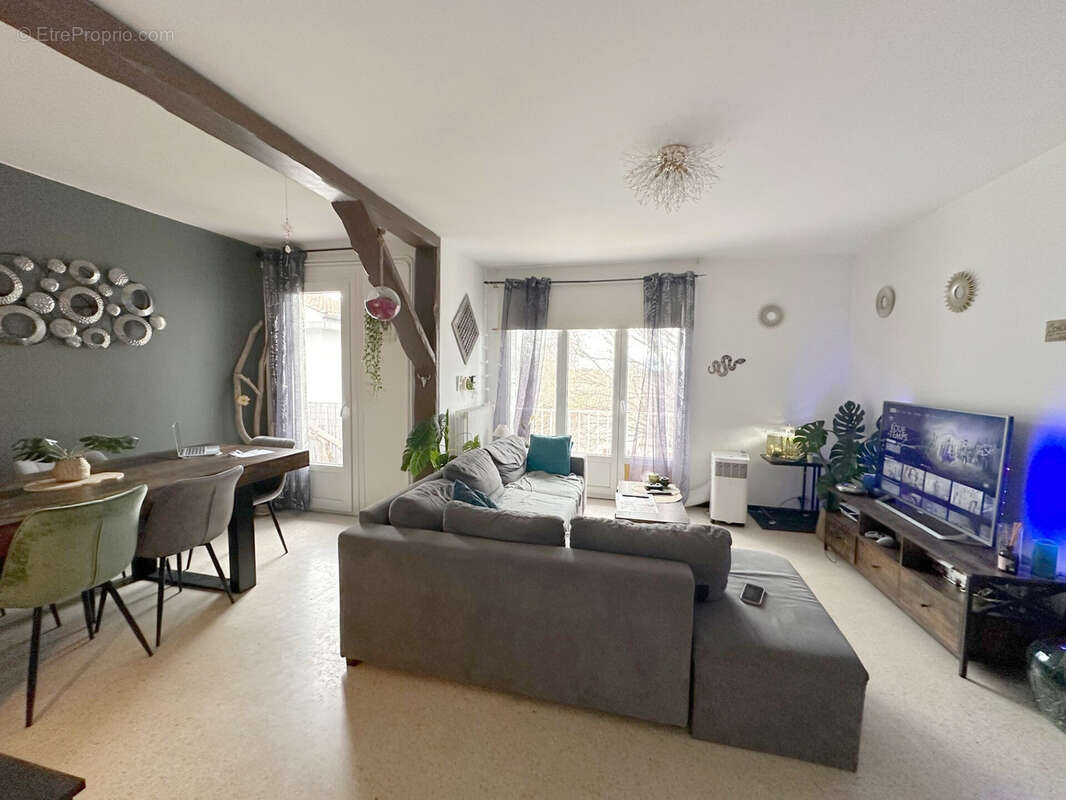 Appartement à LATTES