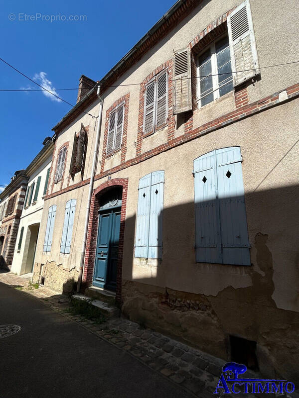 Maison à JOIGNY