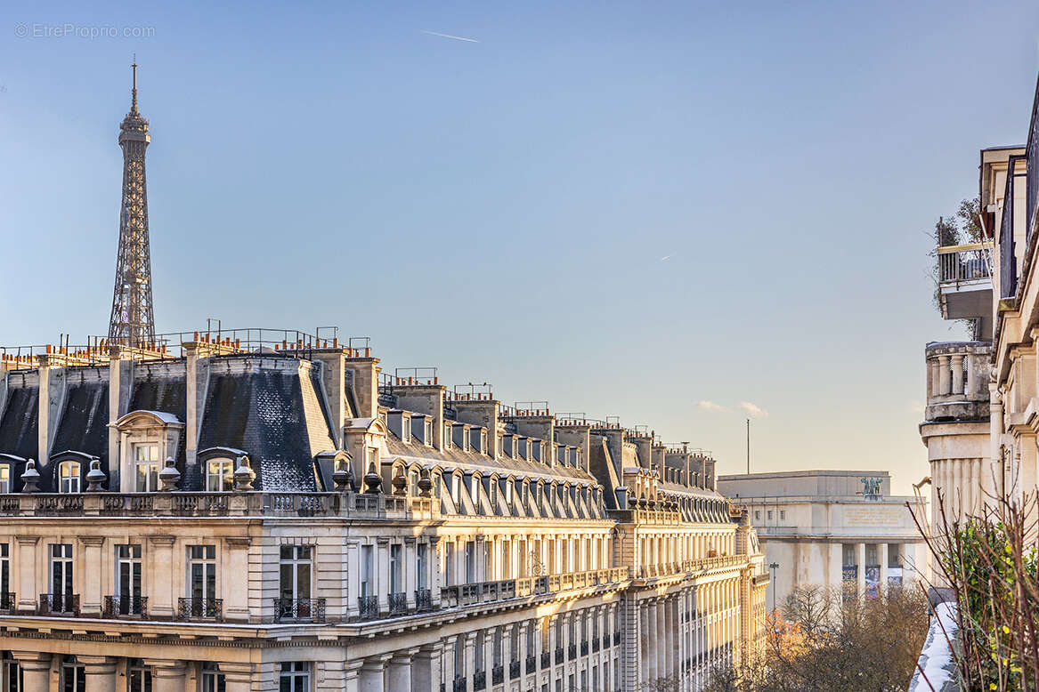 Appartement à PARIS-16E