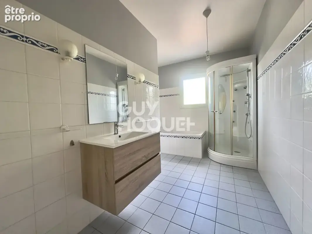 Belle maison familiale de 106 m² sur 1 000 m² de terrain - La Hume - photo 7
