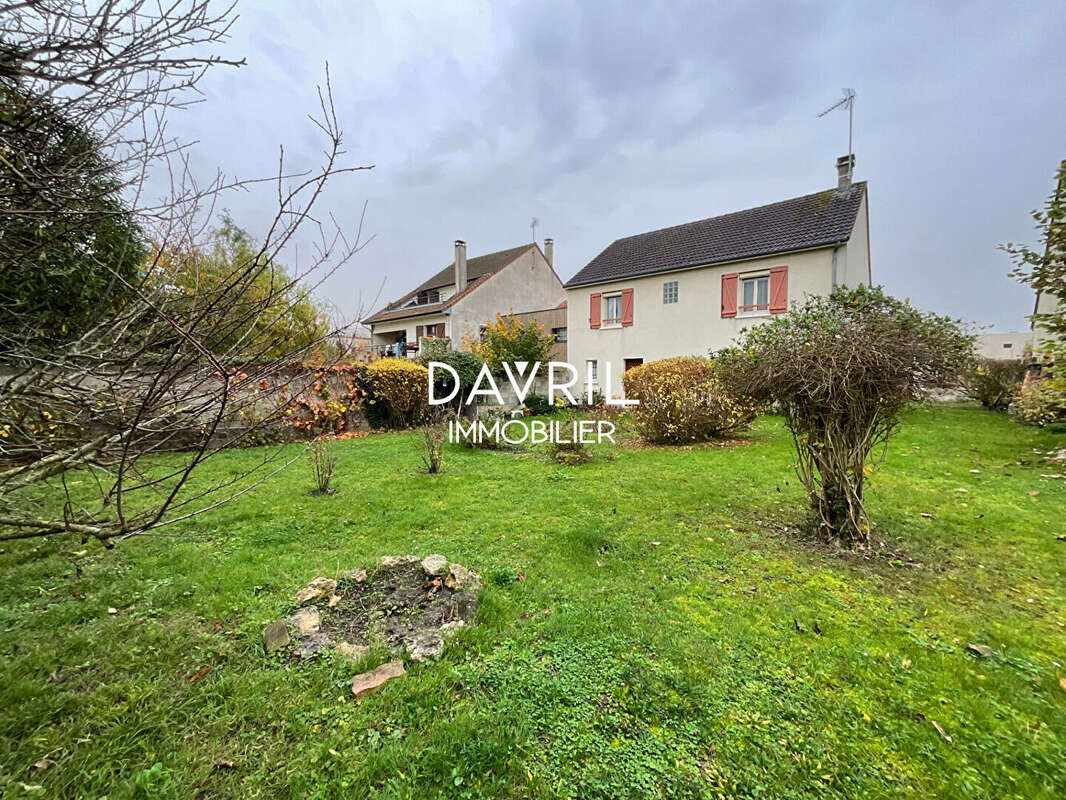 Maison à MAURECOURT