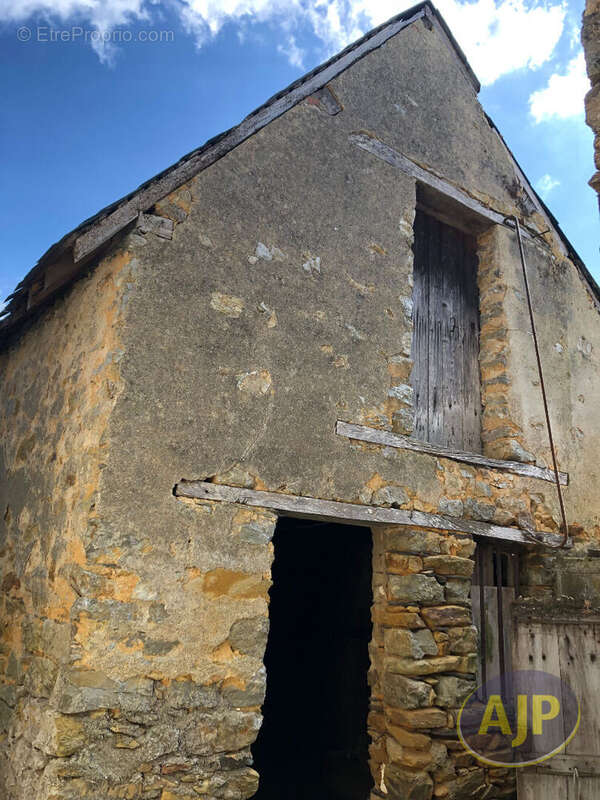 Terrain à MONTGUILLON