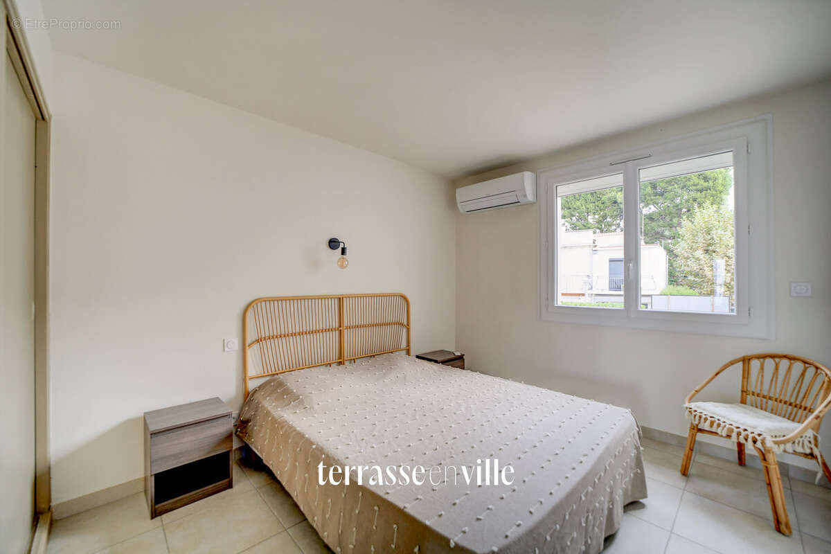 St cyr-sur-mer - promenade rose - appartement 80m2 vue mer panoramique - terrasse - garage - photo 9