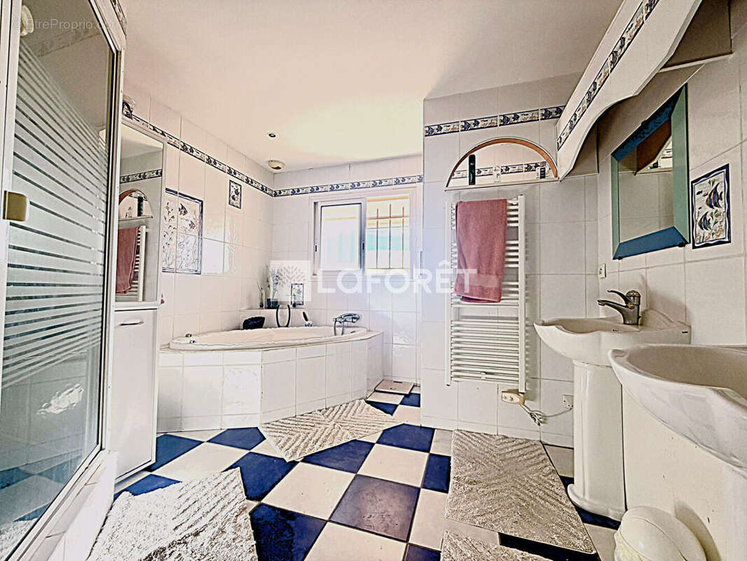 Maison à SAINT-CYPRIEN