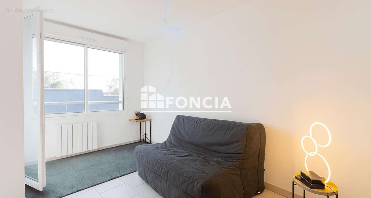 Appartement à MONTREUIL-JUIGNE