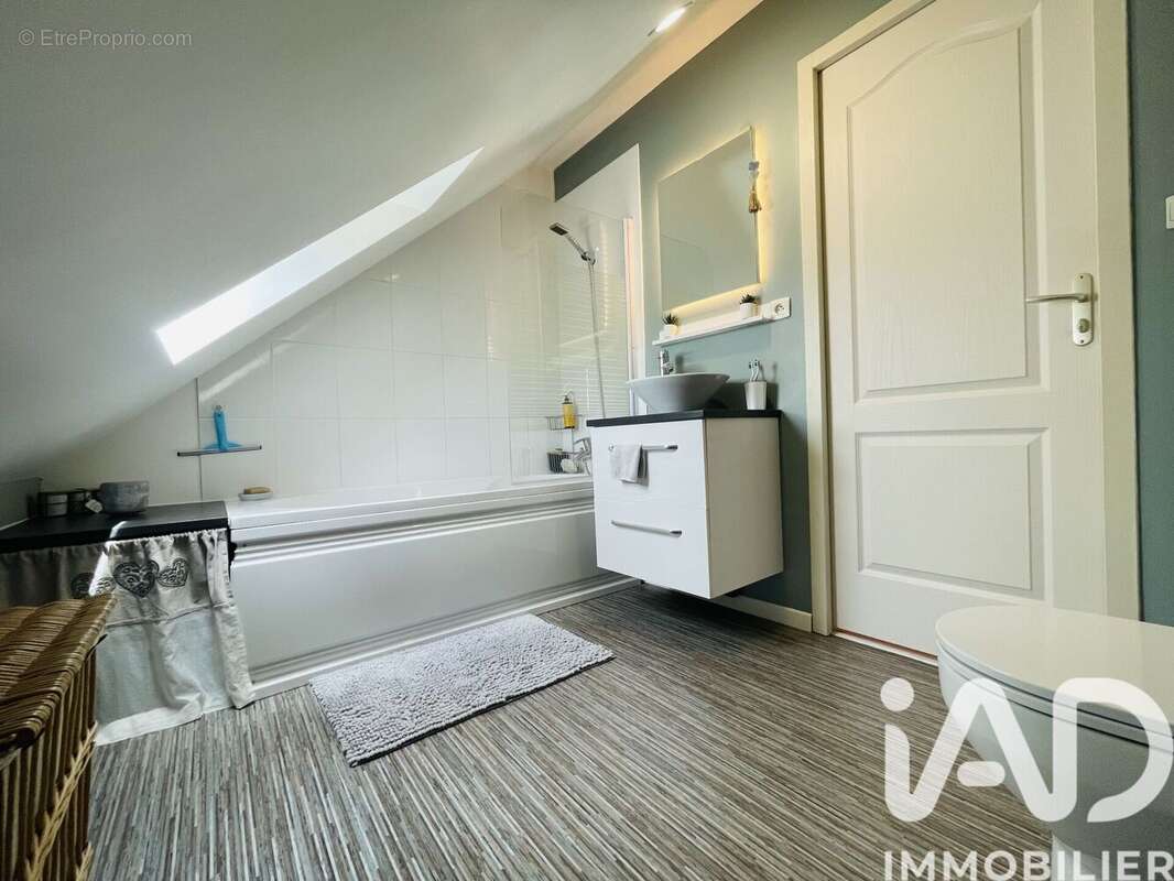 Maison 138 m² à Barbey  - photo 9