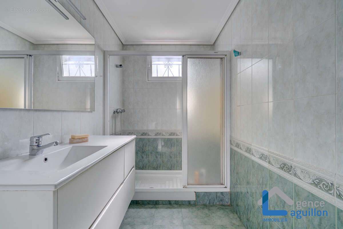 Hendaye  belle maison  de 151 m2 avec fort potentiel - photo 10