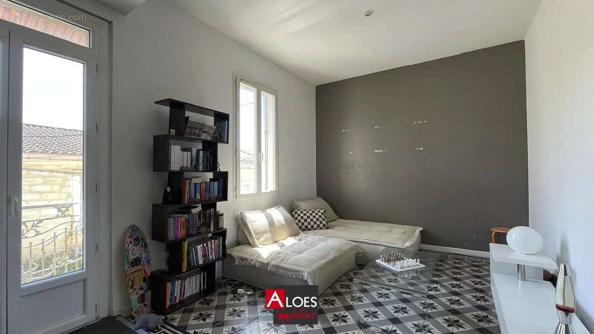 Maison Aigues-Mortes avec appartement et vaste local/garage - photo 3