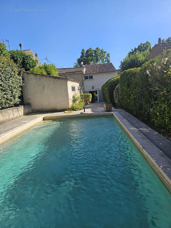 Maison à LA ROQUE-D'ANTHERON