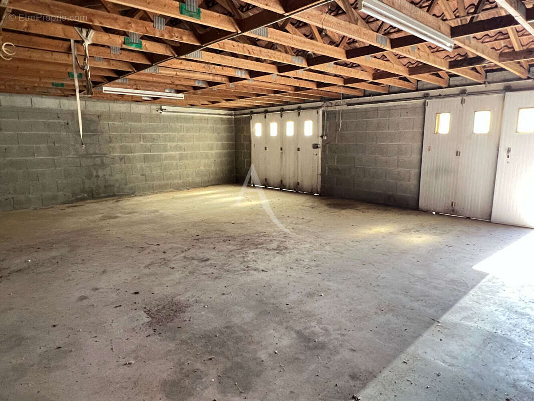 Maison à MOUZEUIL-SAINT-MARTIN