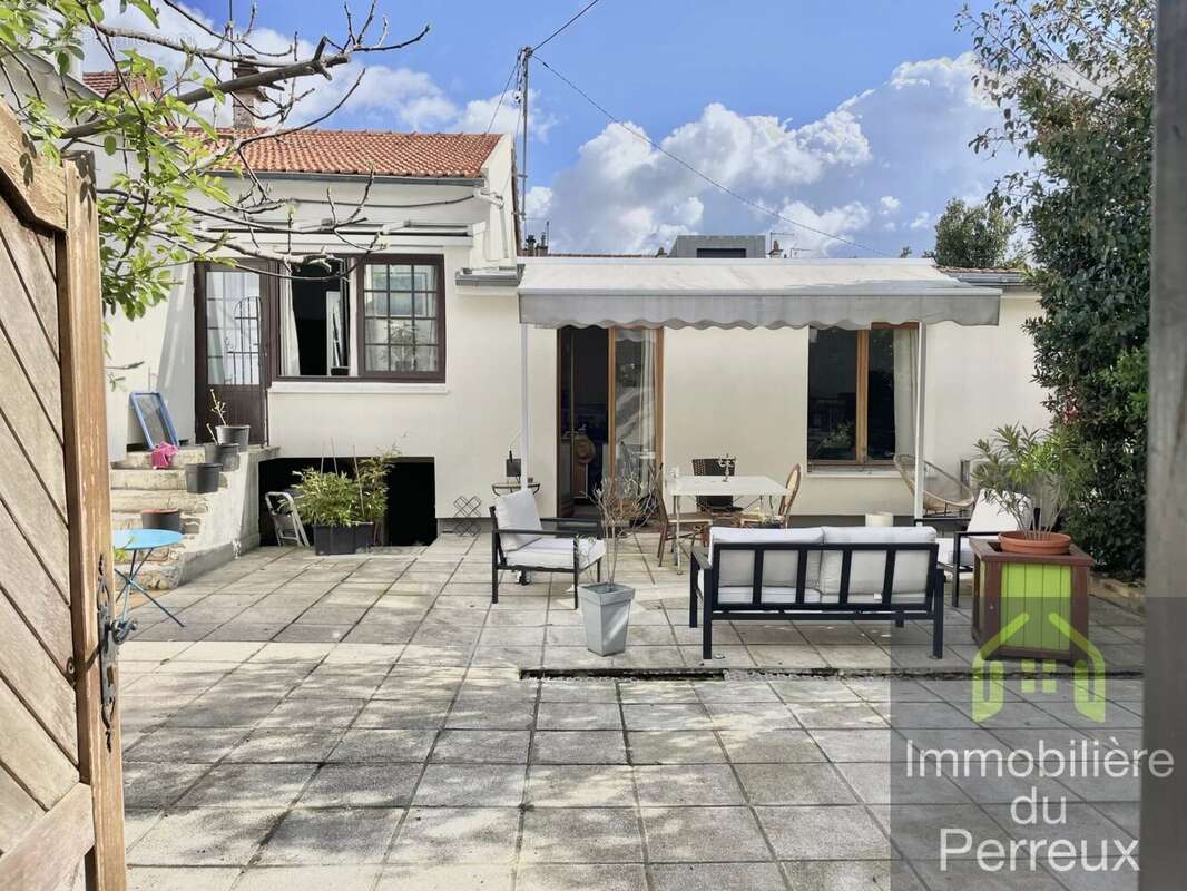 Maison à LE PERREUX-SUR-MARNE