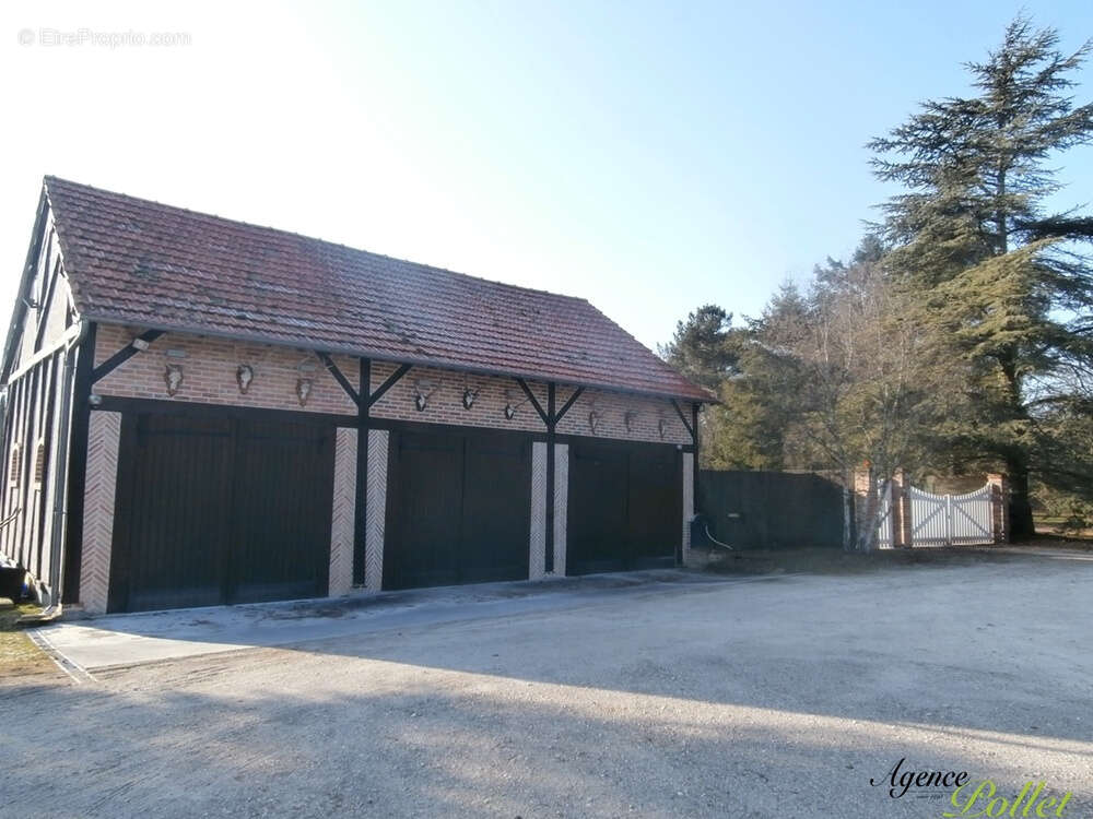 Maison à BRINON-SUR-SAULDRE