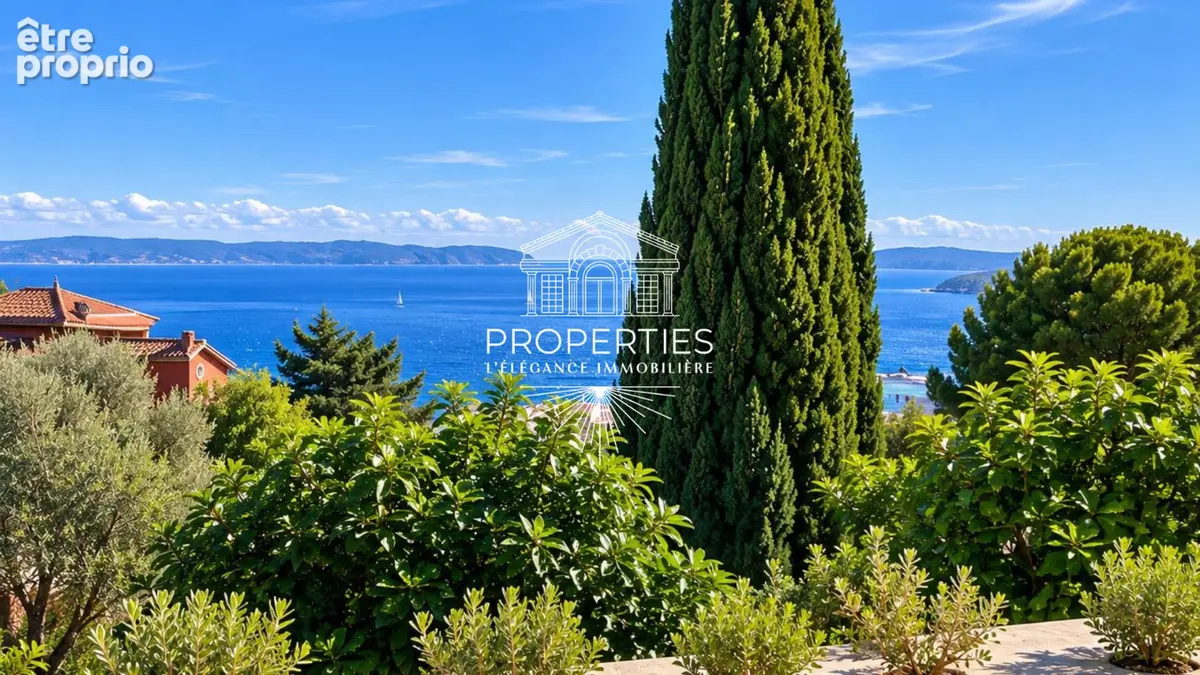 Le lavandou - t4 a renover -  rez-de-jardin  vue mer - cave - parking - photo 1