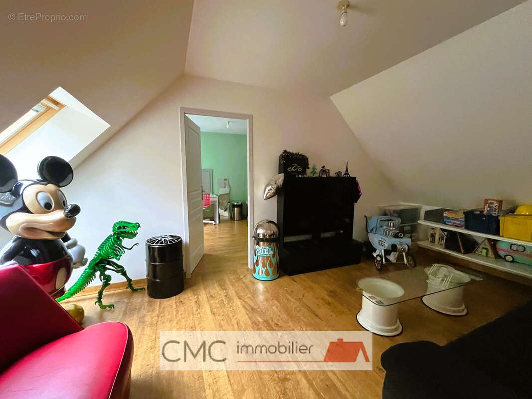 Maison 170 m² à Morancez  - photo 17