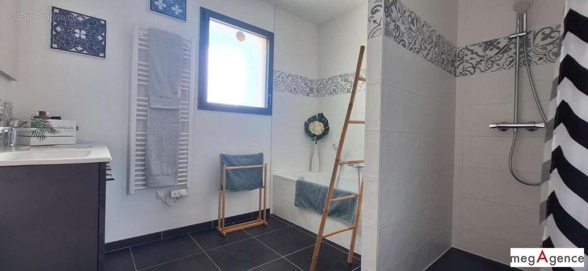 Maison à SAINTE-PAZANNE