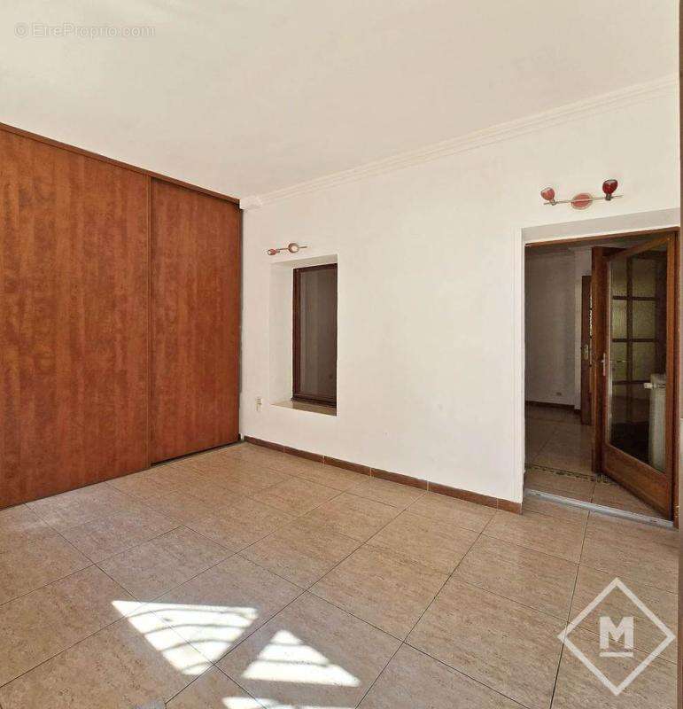 Maison à MARSEILLE-5E