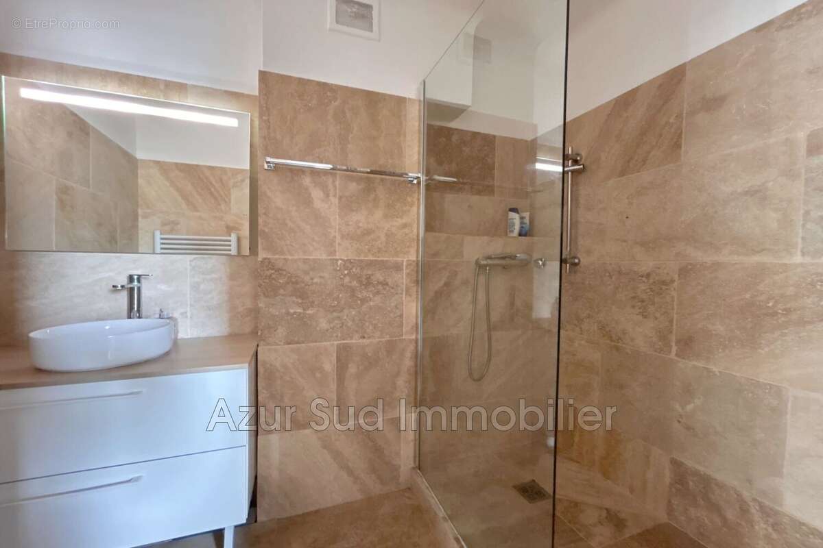 Appartement 44 m² à Antibes  - photo 8