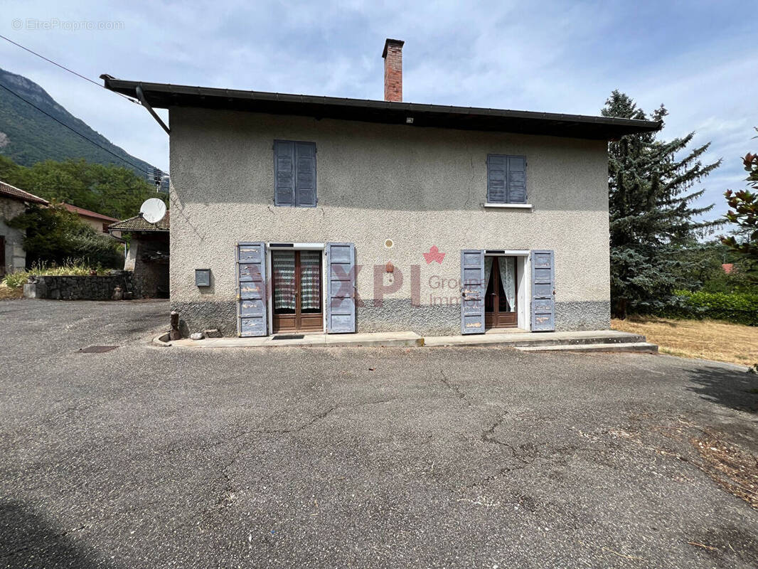 Maison à SAINT-ISMIER