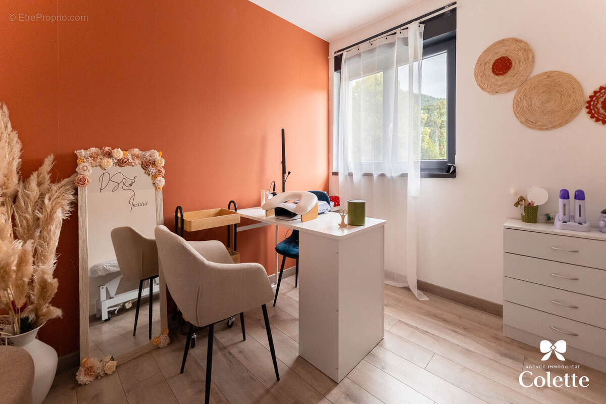 Maison moderne 5 pieces de 136 m2 avec piscine - photo 12