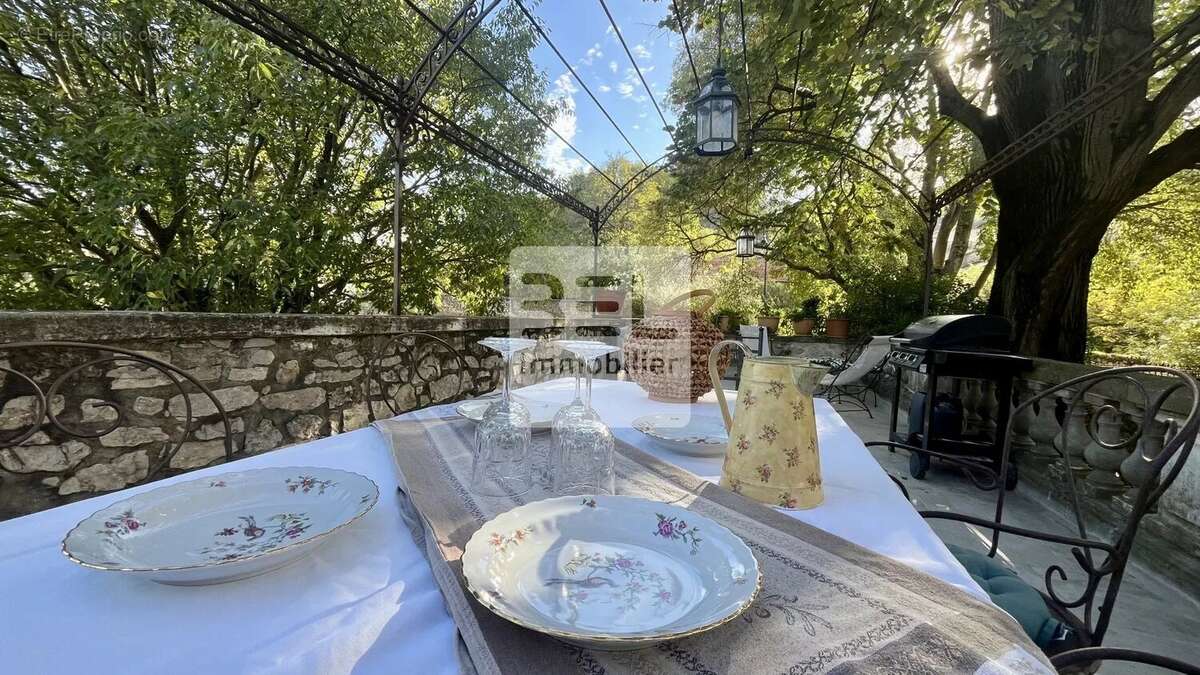 Maison à SAINT-VICTOR-LA-COSTE