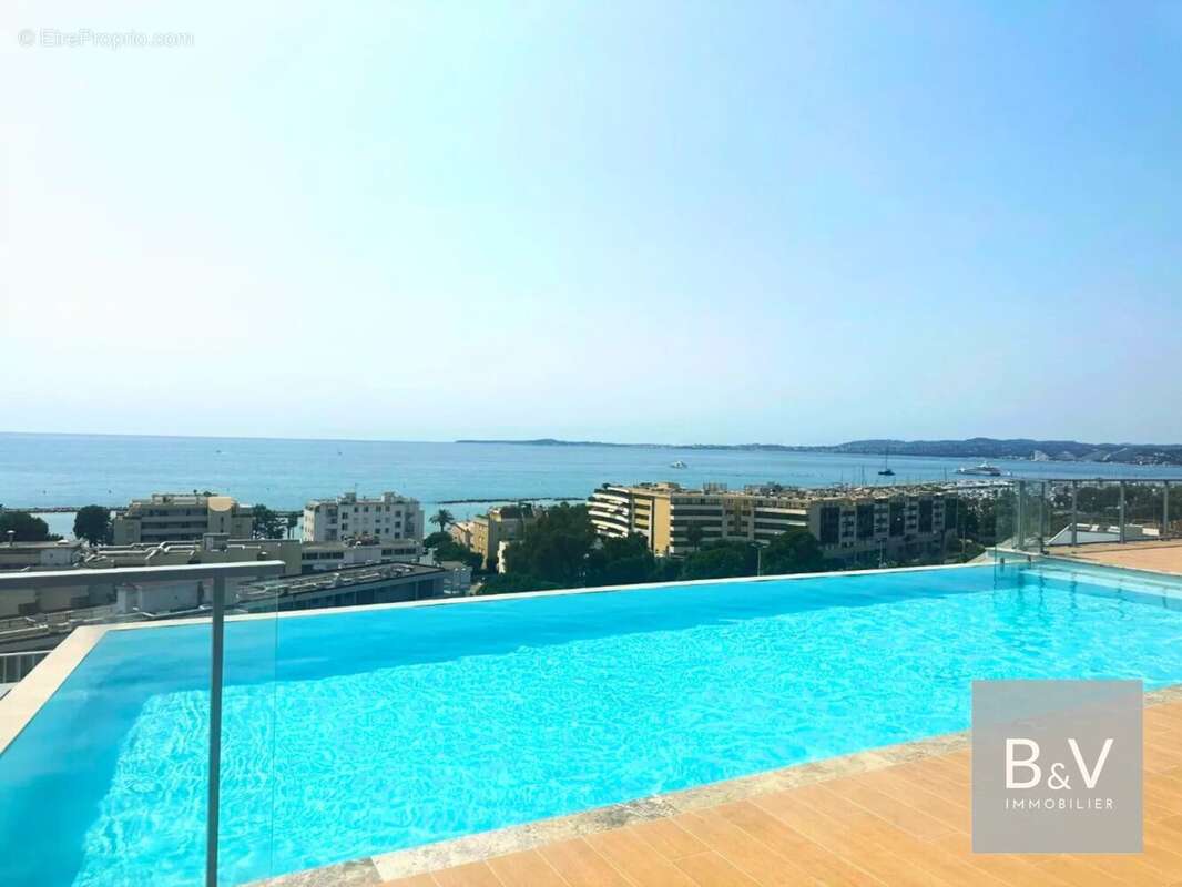 Appartement à SAINT-LAURENT-DU-VAR