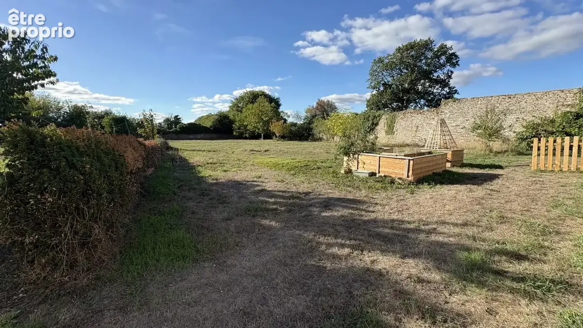 Manoir du xv ème avec dépendances - photo 20
