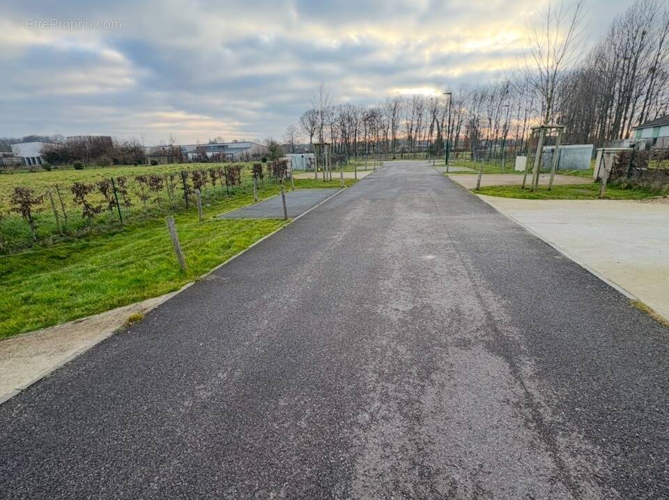 Terrain 791 m² à Criquetot-Sur-Ouville  - photo 1