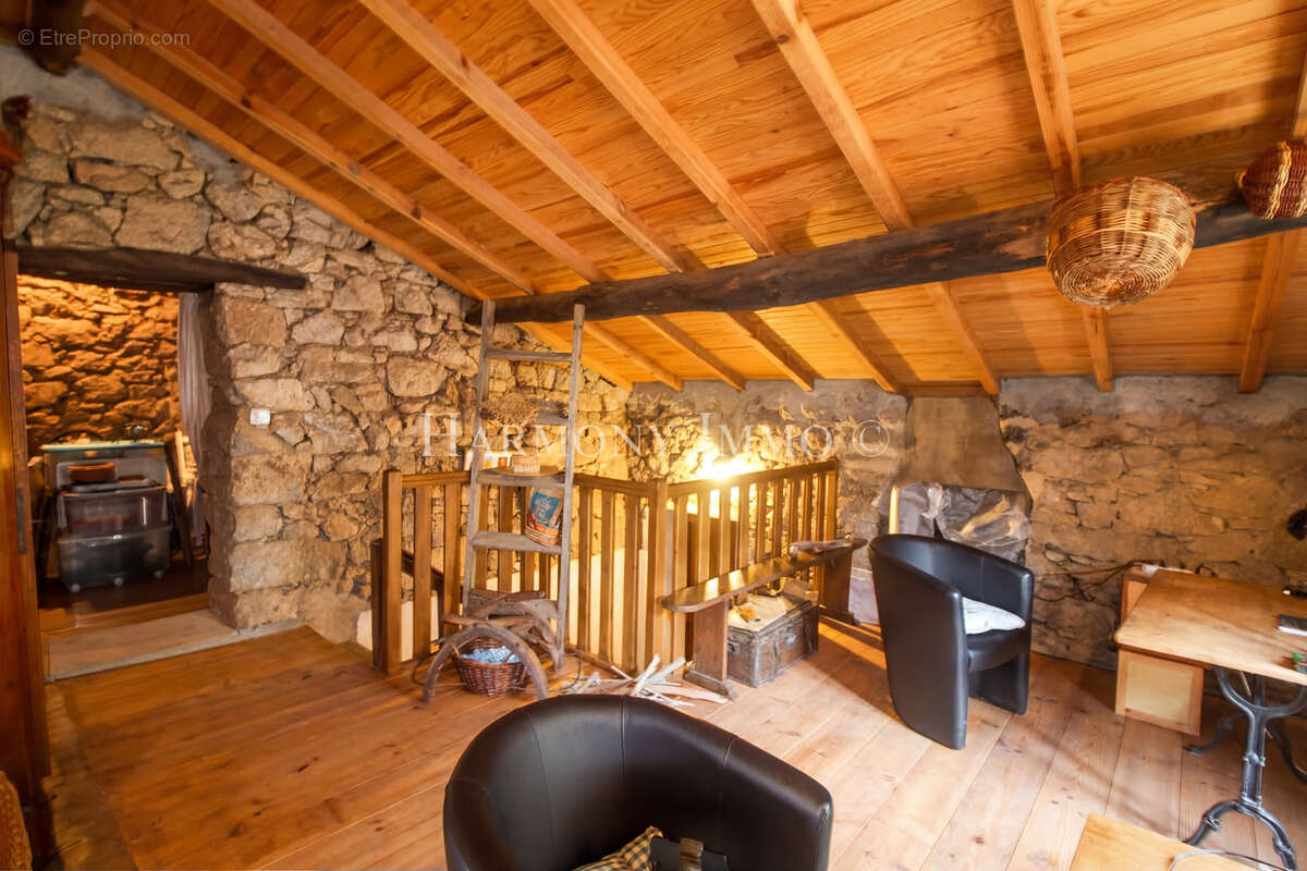 Maison à ROSAZIA