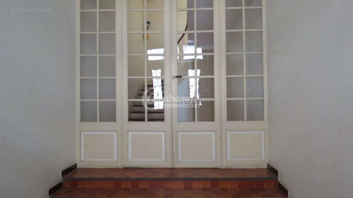 Appartement à MARSEILLE-5E